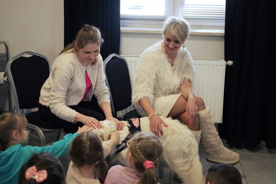 Gm. Leśniowice. Wesołe ferie w SOK. Była nawet dogoterapia [GALERIA ZDJĘĆ]