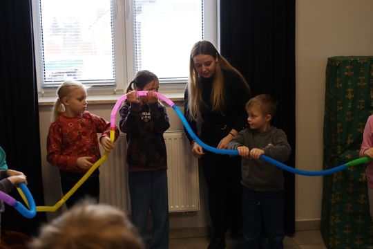 Gm. Leśniowice. Wesołe ferie w SOK. Była nawet dogoterapia [GALERIA ZDJĘĆ]