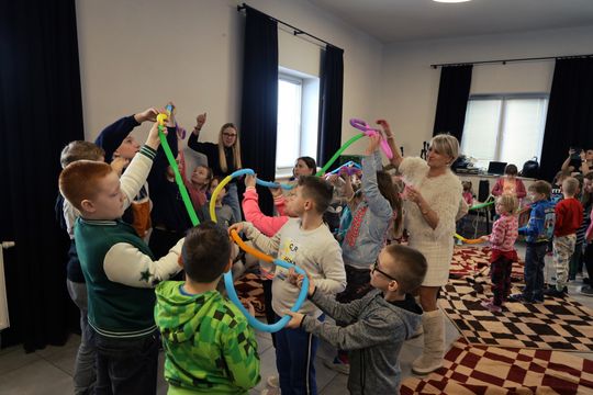 Gm. Leśniowice. Wesołe ferie w SOK. Była nawet dogoterapia [GALERIA ZDJĘĆ]