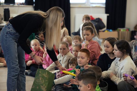 Gm. Leśniowice. Wesołe ferie w SOK. Była nawet dogoterapia [GALERIA ZDJĘĆ]