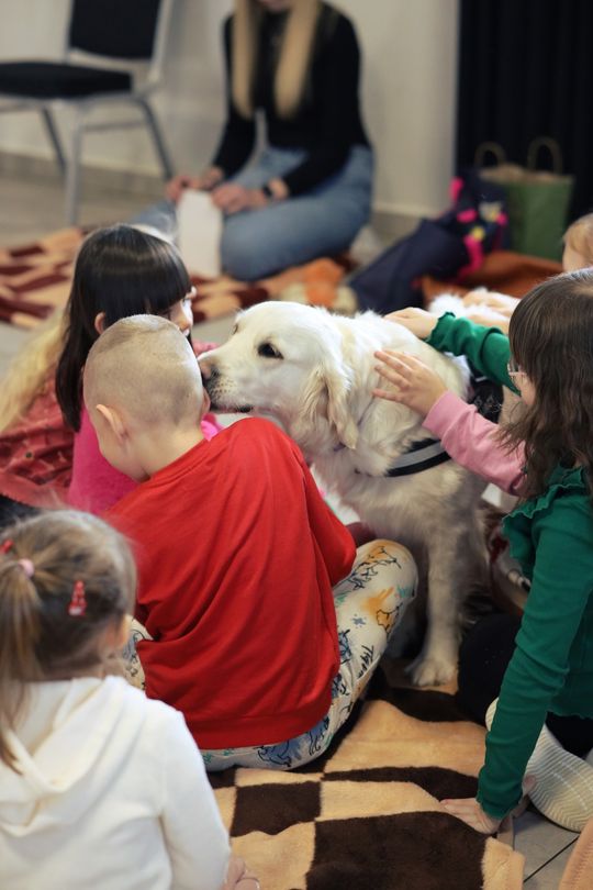 Gm. Leśniowice. Wesołe ferie w SOK. Była nawet dogoterapia [GALERIA ZDJĘĆ]