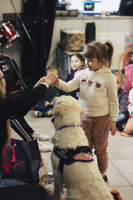 Gm. Leśniowice. Wesołe ferie w SOK. Była nawet dogoterapia [GALERIA ZDJĘĆ]