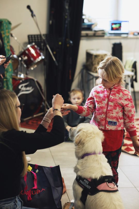 Gm. Leśniowice. Wesołe ferie w SOK. Była nawet dogoterapia [GALERIA ZDJĘĆ]