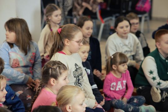 Gm. Leśniowice. Wesołe ferie w SOK. Była nawet dogoterapia [GALERIA ZDJĘĆ]