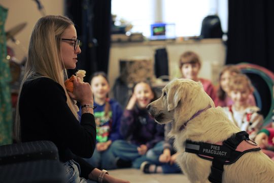 Gm. Leśniowice. Wesołe ferie w SOK. Była nawet dogoterapia [GALERIA ZDJĘĆ]