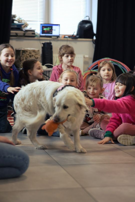 Gm. Leśniowice. Wesołe ferie w SOK. Była nawet dogoterapia [GALERIA ZDJĘĆ]