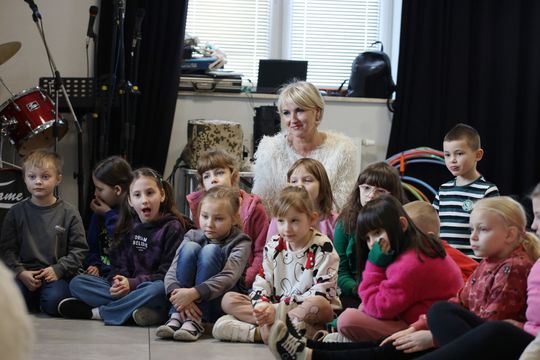 Gm. Leśniowice. Wesołe ferie w SOK. Była nawet dogoterapia [GALERIA ZDJĘĆ]