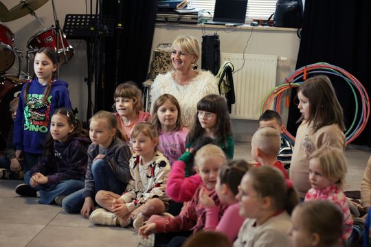 Gm. Leśniowice. Wesołe ferie w SOK. Była nawet dogoterapia [GALERIA ZDJĘĆ]