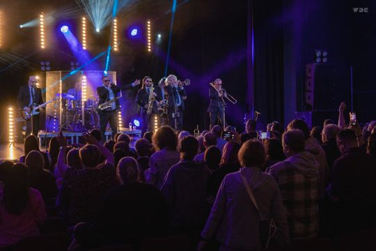 Poparzeni Kawą Trzy we Włodawskim Domu Kultury. Fantastyczny koncert! [GALERIA ZDJĘĆ]