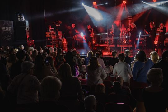 Poparzeni Kawą Trzy we Włodawskim Domu Kultury. Fantastyczny koncert! [GALERIA ZDJĘĆ]