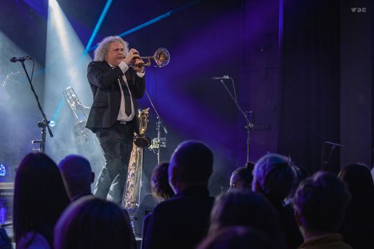 Poparzeni Kawą Trzy we Włodawskim Domu Kultury. Fantastyczny koncert! [GALERIA ZDJĘĆ]