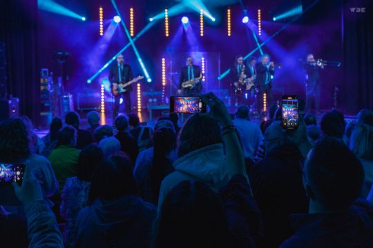 Poparzeni Kawą Trzy we Włodawskim Domu Kultury. Fantastyczny koncert! [GALERIA ZDJĘĆ]