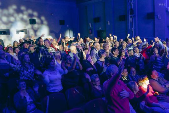 Poparzeni Kawą Trzy we Włodawskim Domu Kultury. Fantastyczny koncert! [GALERIA ZDJĘĆ]