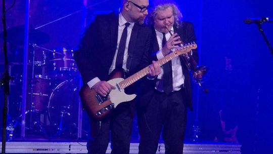 Chełm. Poparzeni Kawą Trzy zagrali w Chełmskim Domu Kultury [GALERIA ZDJĘĆ]