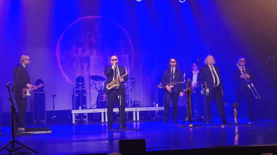 Chełm. Poparzeni Kawą Trzy zagrali w Chełmskim Domu Kultury [GALERIA ZDJĘĆ]