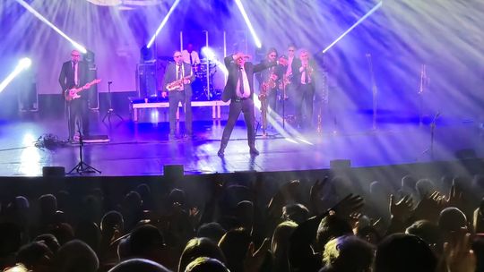 Chełm. Poparzeni Kawą Trzy zagrali w Chełmskim Domu Kultury [GALERIA ZDJĘĆ]