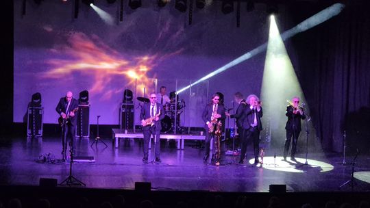 Chełm. Poparzeni Kawą Trzy zagrali w Chełmskim Domu Kultury [GALERIA ZDJĘĆ]