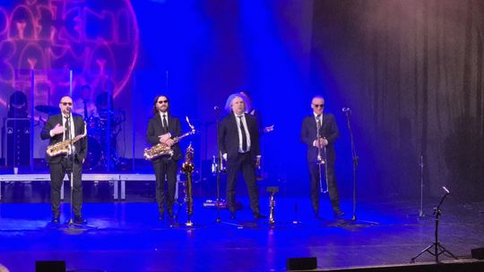 Chełm. Poparzeni Kawą Trzy zagrali w Chełmskim Domu Kultury [GALERIA ZDJĘĆ]