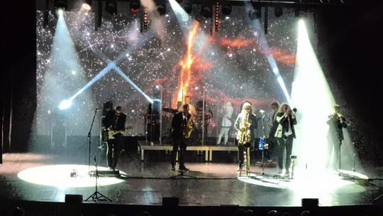 Chełm. Poparzeni Kawą Trzy zagrali w Chełmskim Domu Kultury [GALERIA ZDJĘĆ]