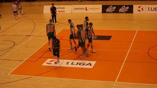 Przerwali passę lidera. Niepokonany dotąd ChKS Chełm uległ KKS-owi Mickiewicz Kluczbork [ZDJĘCIA]