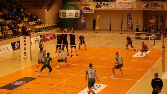 Przerwali passę lidera. Niepokonany dotąd ChKS Chełm uległ KKS-owi Mickiewicz Kluczbork [ZDJĘCIA]