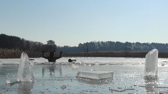 Krasnostawskie Karpie wykąpały się w przerębli [GALERIA ZDJĘĆ]