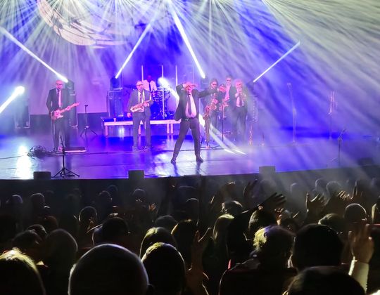 Chełm. Poparzeni Kawą Trzy zagrali w Chełmskim Domu Kultury [GALERIA ZDJĘĆ]