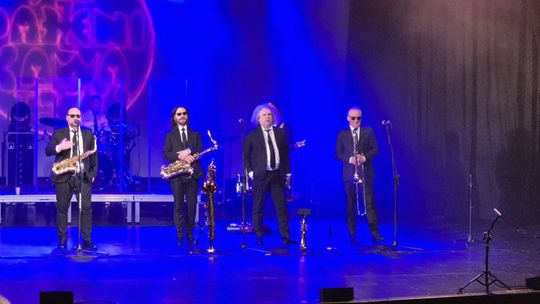 Chełm. Poparzeni Kawą Trzy zagrali w Chełmskim Domu Kultury [GALERIA ZDJĘĆ]