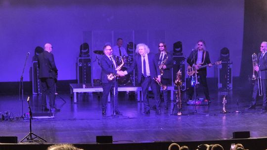 Chełm. Poparzeni Kawą Trzy zagrali w Chełmskim Domu Kultury [GALERIA ZDJĘĆ]