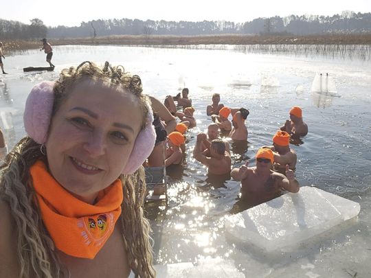 Krasnostawskie Karpie wykąpały się w przerębli [GALERIA ZDJĘĆ]