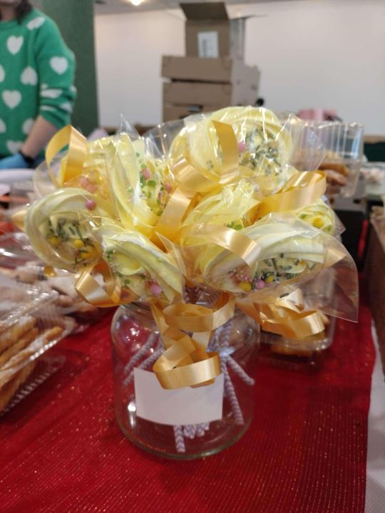 Chełm. Słodki charytatywny kiermasz w urzędzie miasta [GALERIA ZDJĘĆ]