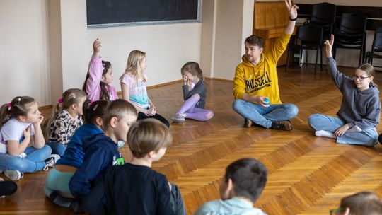 Chełm. Ferie w Chełmskim Domu Kultury. Teatr, tańce, garncarstwo i plastyka [GALERIA ZDJĘĆ]