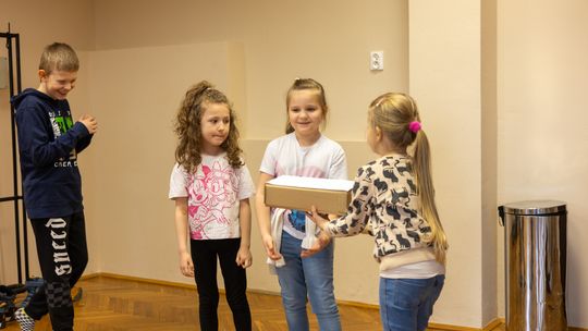 Chełm. Ferie w Chełmskim Domu Kultury. Teatr, tańce, garncarstwo i plastyka [GALERIA ZDJĘĆ]