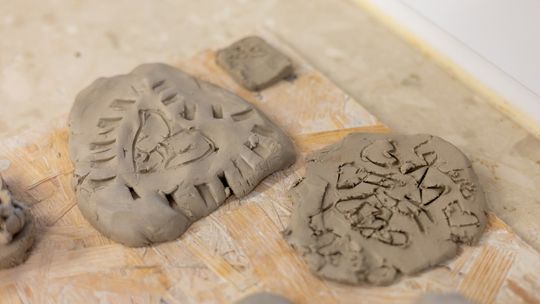 Chełm. Ferie w Chełmskim Domu Kultury. Teatr, tańce, garncarstwo i plastyka [GALERIA ZDJĘĆ]