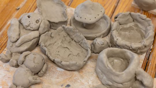 Chełm. Ferie w Chełmskim Domu Kultury. Teatr, tańce, garncarstwo i plastyka [GALERIA ZDJĘĆ]