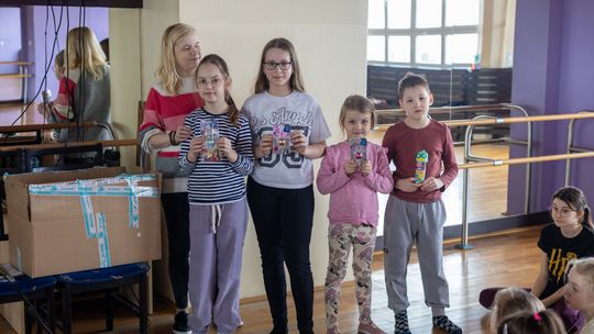 Chełm. Ferie w Chełmskim Domu Kultury. Teatr, tańce, garncarstwo i plastyka [GALERIA ZDJĘĆ]