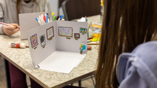 Chełm. Ferie w Chełmskim Domu Kultury. Teatr, tańce, garncarstwo i plastyka [GALERIA ZDJĘĆ]