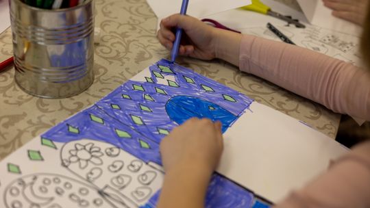 Chełm. Ferie w Chełmskim Domu Kultury. Teatr, tańce, garncarstwo i plastyka [GALERIA ZDJĘĆ]