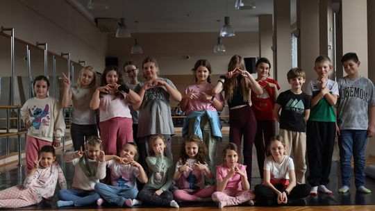 Chełm. Ferie w Chełmskim Domu Kultury. Teatr, tańce, garncarstwo i plastyka [GALERIA ZDJĘĆ]