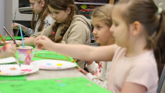 Chełm. Ferie w Chełmskim Domu Kultury. Teatr, tańce, garncarstwo i plastyka [GALERIA ZDJĘĆ]