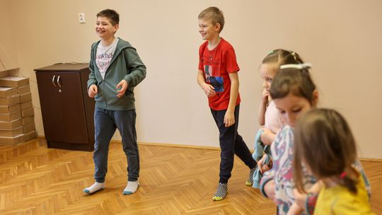 Chełm. Ferie w Chełmskim Domu Kultury. Teatr, tańce, garncarstwo i plastyka [GALERIA ZDJĘĆ]