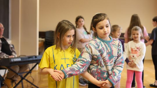 Chełm. Ferie w Chełmskim Domu Kultury. Teatr, tańce, garncarstwo i plastyka [GALERIA ZDJĘĆ]