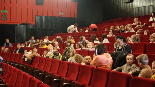 Chełm. Ferie w Chełmskim Domu Kultury. Teatr, tańce, garncarstwo i plastyka [GALERIA ZDJĘĆ]