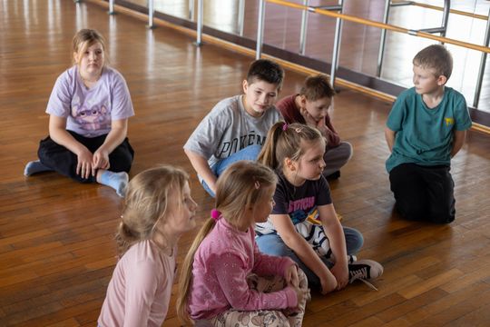 Chełm. Ferie w Chełmskim Domu Kultury. Teatr, tańce, garncarstwo i plastyka [GALERIA ZDJĘĆ]