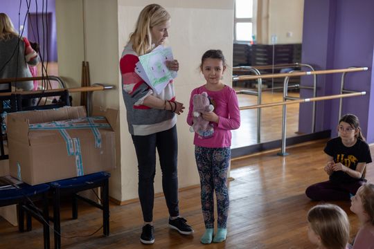 Chełm. Ferie w Chełmskim Domu Kultury. Teatr, tańce, garncarstwo i plastyka [GALERIA ZDJĘĆ]