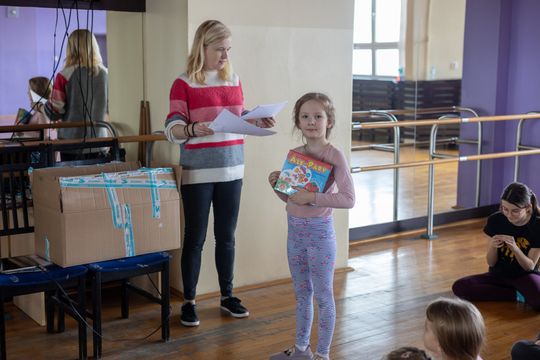 Chełm. Ferie w Chełmskim Domu Kultury. Teatr, tańce, garncarstwo i plastyka [GALERIA ZDJĘĆ]