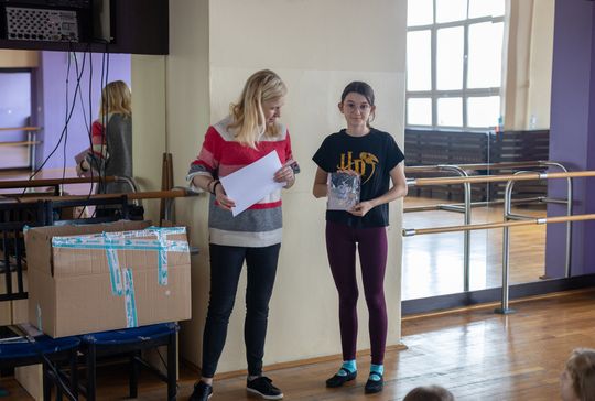 Chełm. Ferie w Chełmskim Domu Kultury. Teatr, tańce, garncarstwo i plastyka [GALERIA ZDJĘĆ]