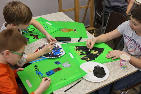 Chełm. Ferie w Chełmskim Domu Kultury. Teatr, tańce, garncarstwo i plastyka [GALERIA ZDJĘĆ]