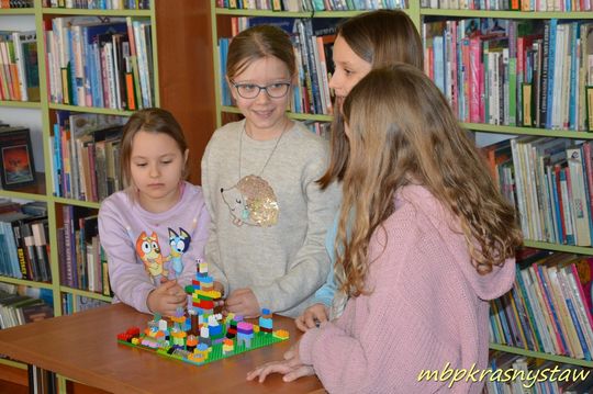 Ferie w Miejskiej Bibliotece Publicznej w Krasnymstawie Ferie w Miejskiej Bibliotece Publicznej w Krasnymstawie