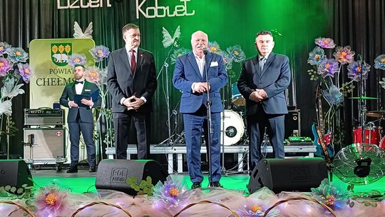 Powiatowy Dzień Kobiet. Chłopcy z Placu Broni, Yaroo i Tymon Bitkowski [GALERIA ZDJĘĆ]